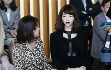 是充气娃娃好还是实体硅胶娃娃好？买哪种比较靠谱？