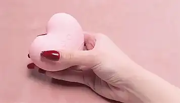 怎么按自己的小豆豆,揉自己的痘痘揉到腿软的方法