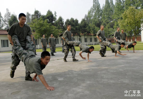 老汉推车是什么意思？