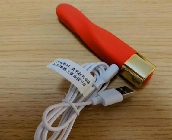 女用快乐器怎么使用，没水放不进去怎么办？