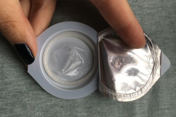 杰士邦001pro安全套用起来怎么样,容易破吗