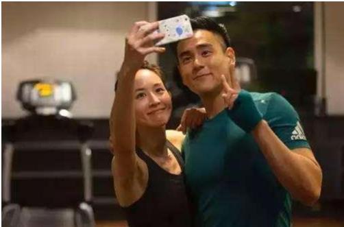 张钧甯彭于晏八月结婚