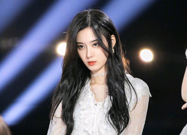 徐艺洋家里很有钱吗