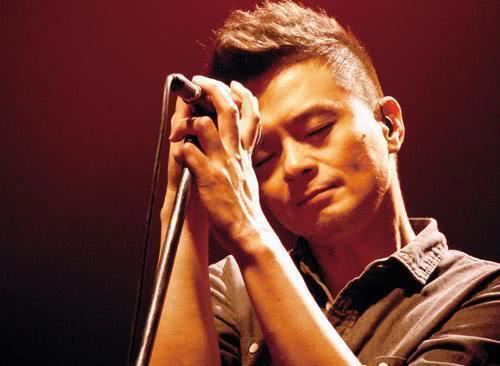 黄耀明为什么被廉政公署拘捕