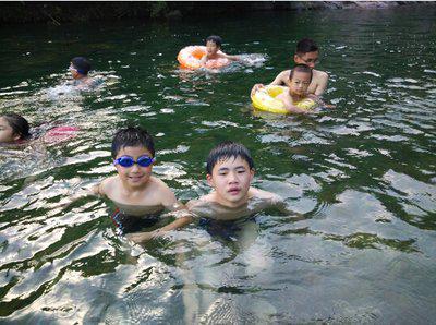 六旬老人海上漂流20余小时获救