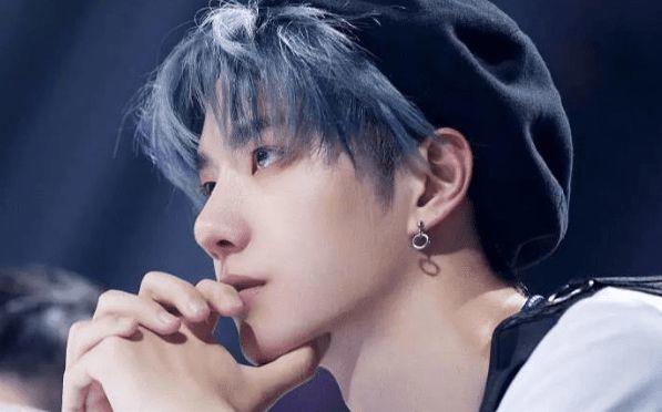 王一博回应骨头项链