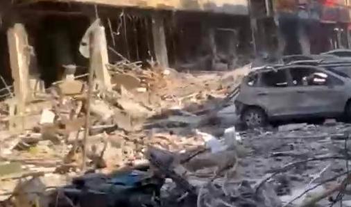 沈阳一饭店燃气爆炸半条街成废墟