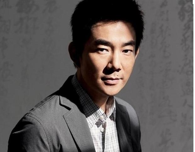 任贤齐妈妈将儿子海报挂满全屋