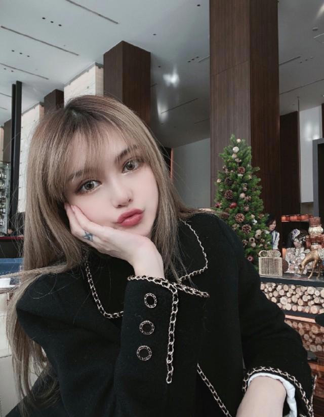 周扬青家里很有钱吗