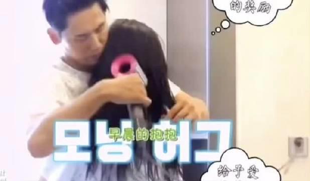 于晓光被拍与女子亲密搂抱