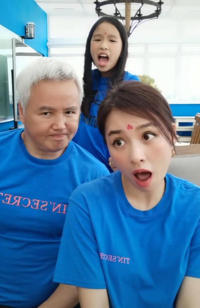 林瑞阳年轻时候的图片 前妻曾哲贞的儿子和女儿