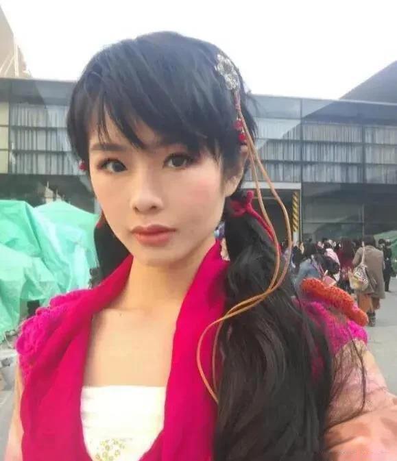 许可馨父母真实身份已曝光 还不敢肯定其真实性