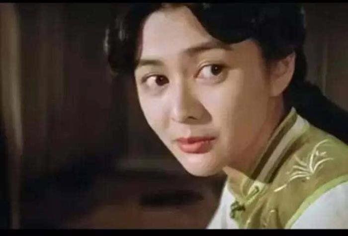 关之琳两个球是怎么回事 丑闻高尔夫球是什么梗