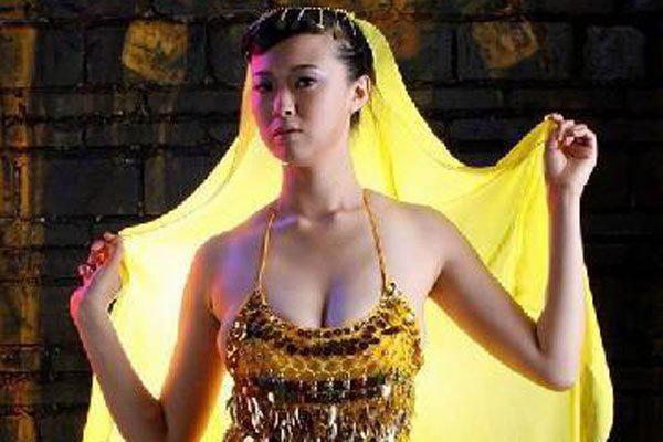 国模冰漪个人资料 冰漪的大胆人体写真艺术作品