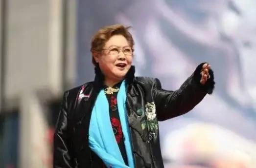 郭兰英简历及个人资料 听她歌唱是一种享受