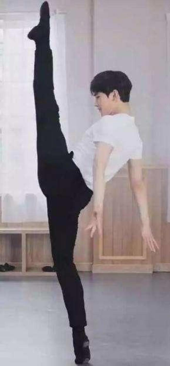 黄轩个人资料家庭简介 成名之路怎么火起来的