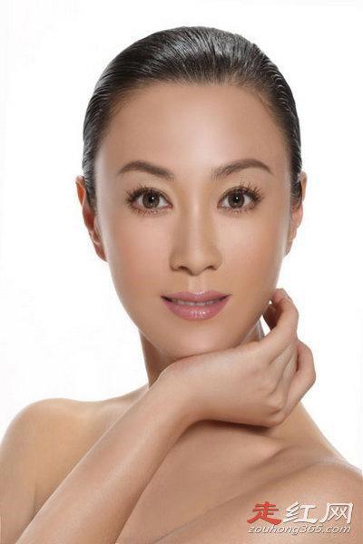 傅艺伟犯了什么事 容留吸毒事件判了多久