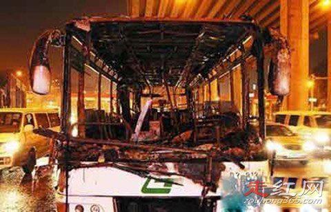 北京375路公交车事件真相 那个老人原型是法医