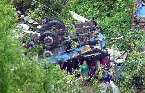 中国最惨的车祸现场图 史上最血腥的十大惨烈车祸