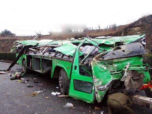 中国最惨的车祸现场图 史上最血腥的十大惨烈车祸