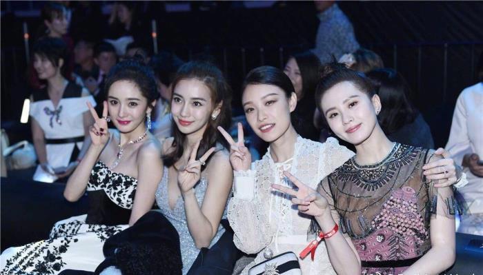 戚薇和袁成杰分手原因 俩人交往过吗