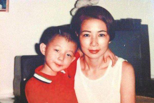 火风老婆姜华个人简介 霍尊是他和第几任妻子生的儿子