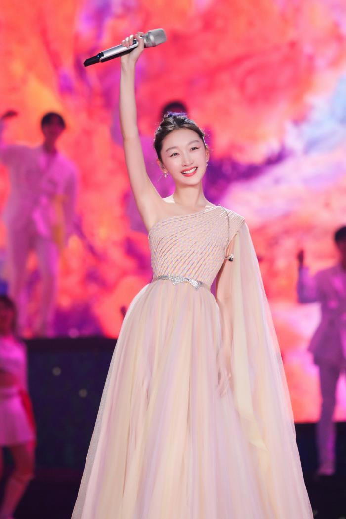 周冬雨蒋梦婕长得像 仙侠剧古装风格