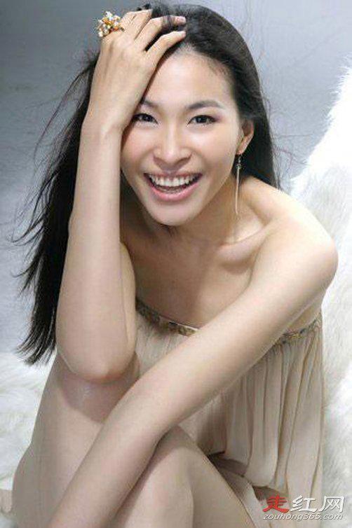 曹芙嘉个人资料老公照片 她的现任老公叫文智波