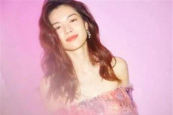 钟楚曦跑男嚼口香糖怎么回事 参加跑男是哪一期