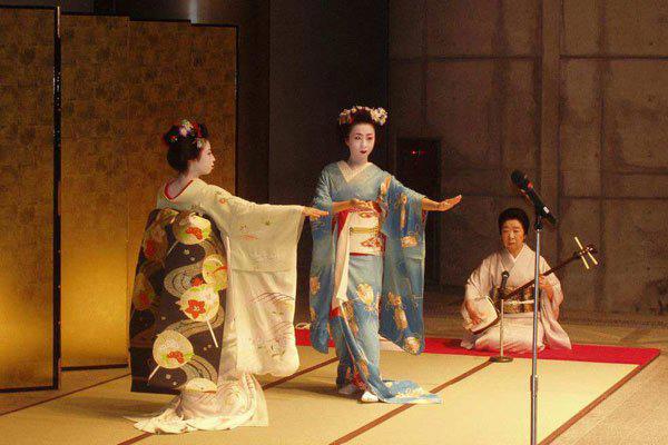 日本歌舞伎等于豪门吗 政府扶持是文化中的部分