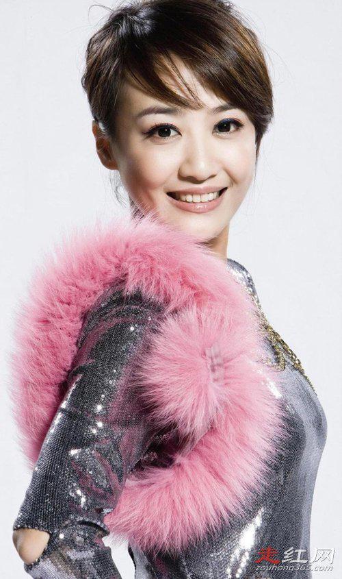 主持人左岩的个人资料简介 现任老公是谁