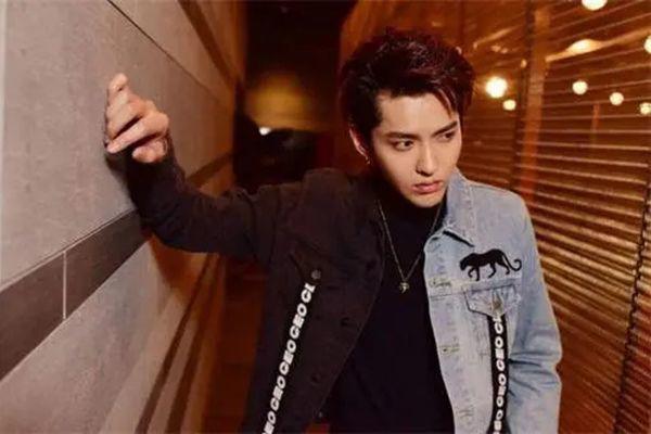 吴亦凡女朋友是谁 承认了有女朋友了吗