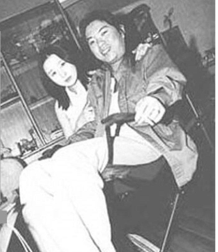 高晓松的三个前妻是谁 老婆出轨离婚怎么回事