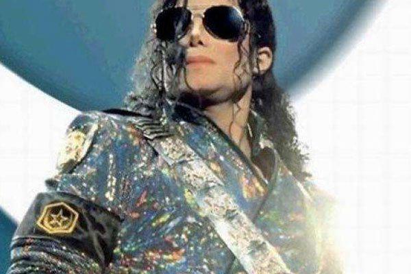 迈克尔杰克逊模仿者田欣欣个人资料 两人真假难辨