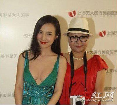 雷炳侠干露露节目事件 妈妈给女儿录像征婚事情