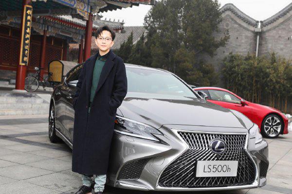 瑜老板是男的还是女的 明明是女生却比男生要帅