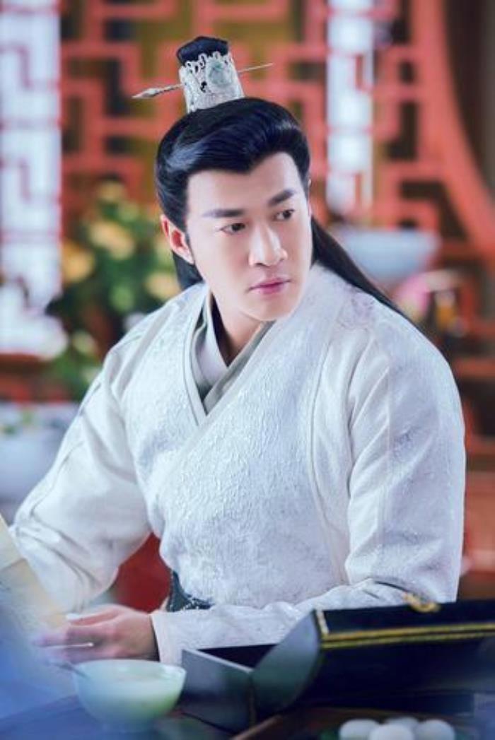 何润东个人资料简介 小8岁老婆林姵希身材好赞