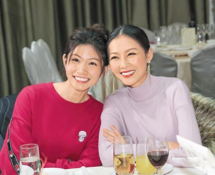 何润东个人资料简介 小8岁老婆林姵希身材好赞