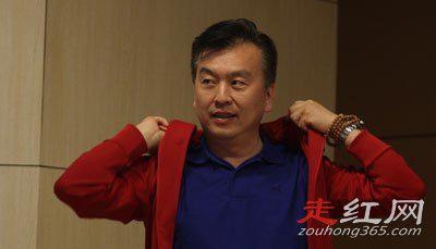 张泽群为什么不主持了 他的现任妻子是谁