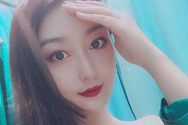 刘馨予事件 黄海波选择小姐素颜照有些普通