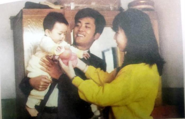 著名主持人李思思的老公是谁 嫁65岁的老公魏文斌吗