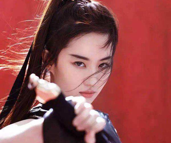 雌雄同体人刘亦菲是什么 什么时候做的变性