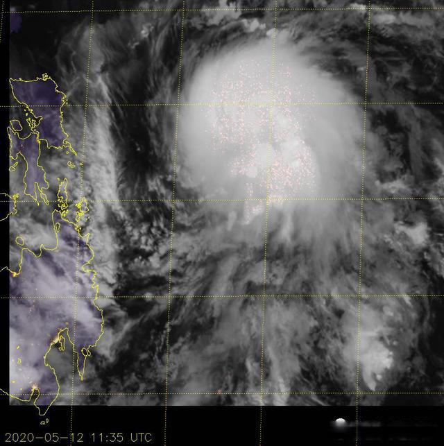 台风黄蜂热带风暴生成 走一个抛物线路径