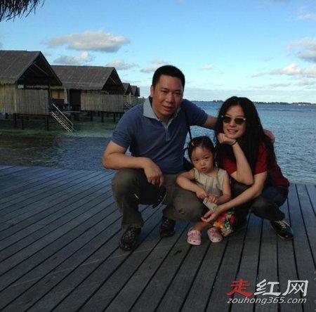 赵薇老公黄有龙是哪里人简历 从恋爱到结婚生子