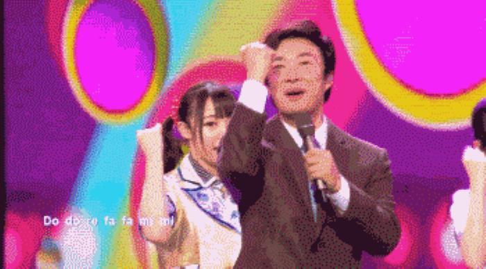 费玉清和张菲是什么关系 亲兄弟为什么姓不一样