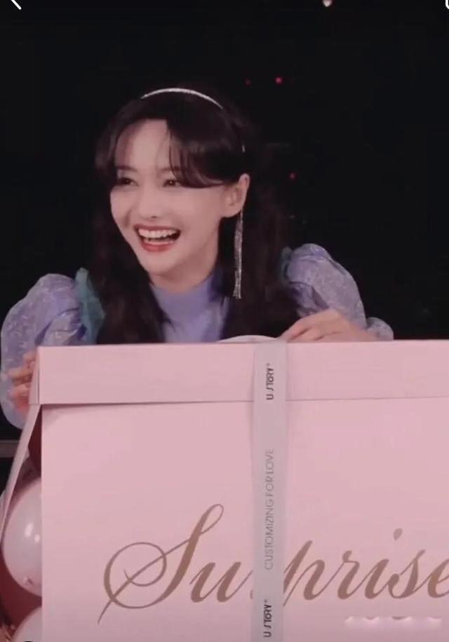 郑爽事件什么情况 两个争的面红耳赤鱼死网破的人