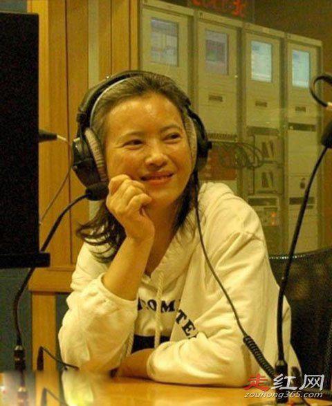 蓝洁瑛说的两位大佬是曾志伟和向华强吗 和周星驰有恋爱过吗