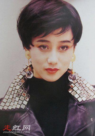 何鸿燊和利智怎么回事 和赌王的绯闻被传得沸沸扬扬