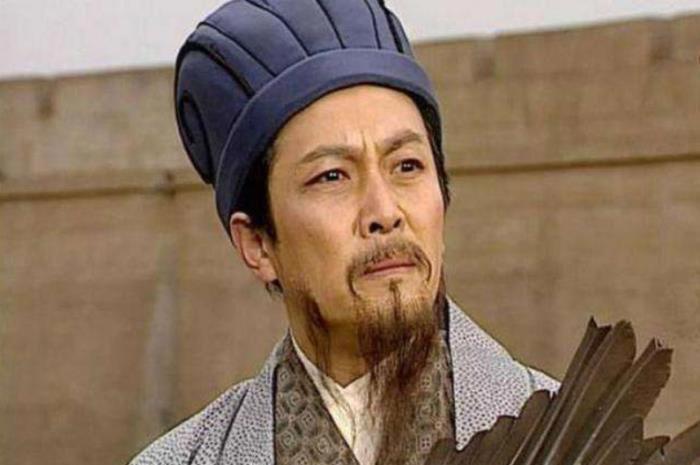 唐国强的现任妻子壮丽照片 前妻到底是什么原因自杀