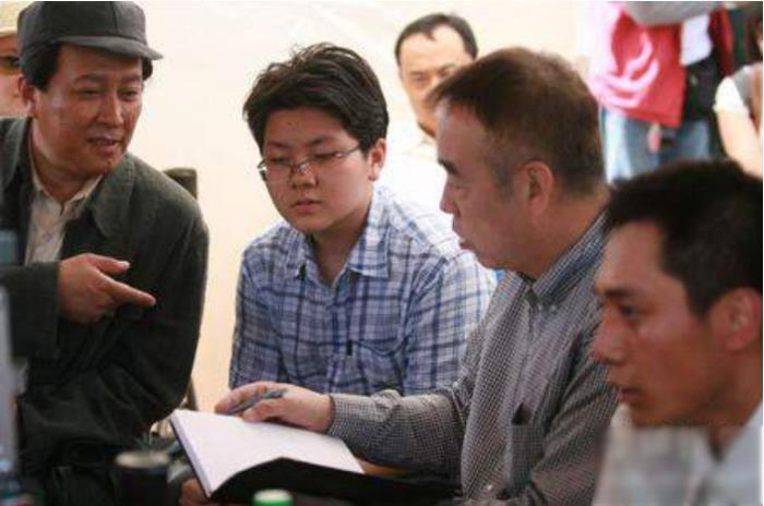 唐国强的现任妻子壮丽照片 前妻到底是什么原因自杀